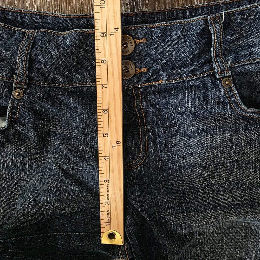 DKNY Jeans Women's Raw Hem Shorts Size 12 - Picture 6 of 8